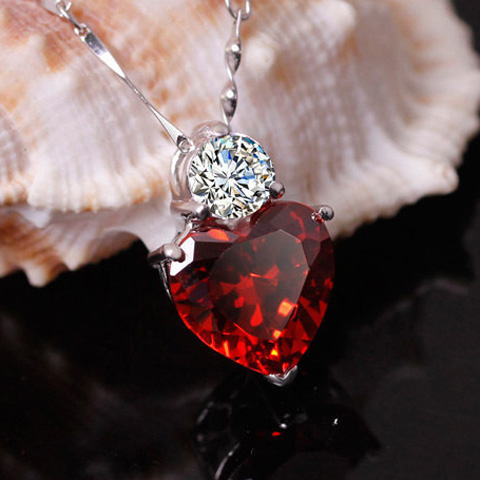 女人心里无法拒绝的7款礼物