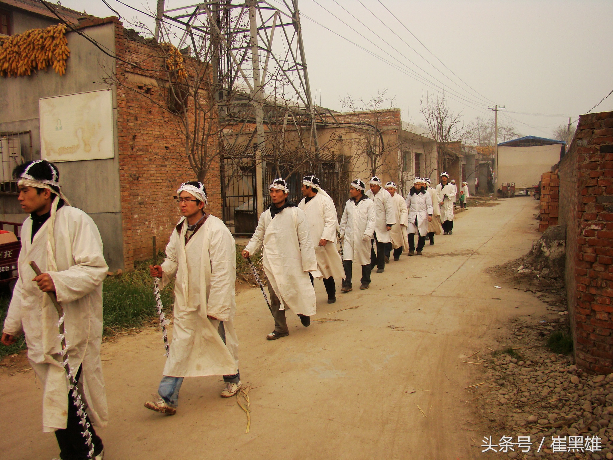 陕西农村传统安葬礼仪，告慰先去者，激励世人好好做人