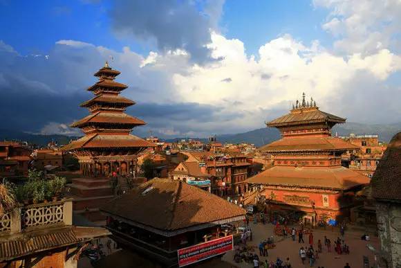 旅游新鲜报旅游骑马摔伤旅行社担责七成