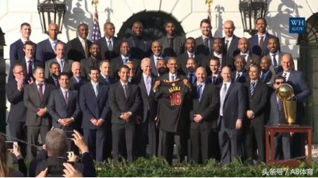 为什么nba冠军要去白宫(奥巴马的NBA冠军情结 历数那些年造访白宫的冠军们)