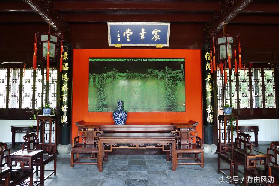 启园内最大的建筑——镜湖楼鉴湖堂内康熙皇帝坐像鉴湖堂翠微榭融春堂