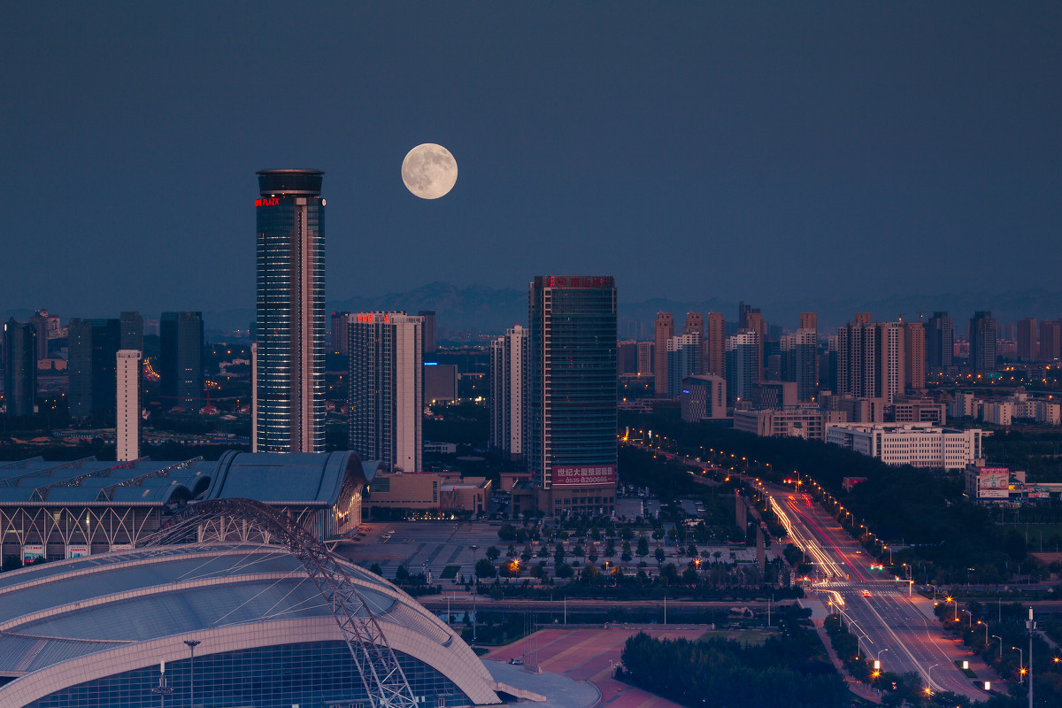 小时不识月呼作白玉盘白玉盘指的是月亮吗_小时不