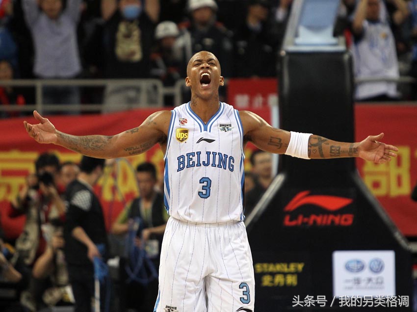 为什么cba那么多外国人(NBA大牌球星来CBA大都水土不服，为何马布里却能风生水起！)