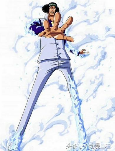 《海贼王》黑胡子为什么能成为四皇？原来每个船员都是大将级别！