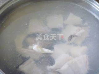 正宗酸菜魚的做法,正宗酸菜魚的做法步驟視頻