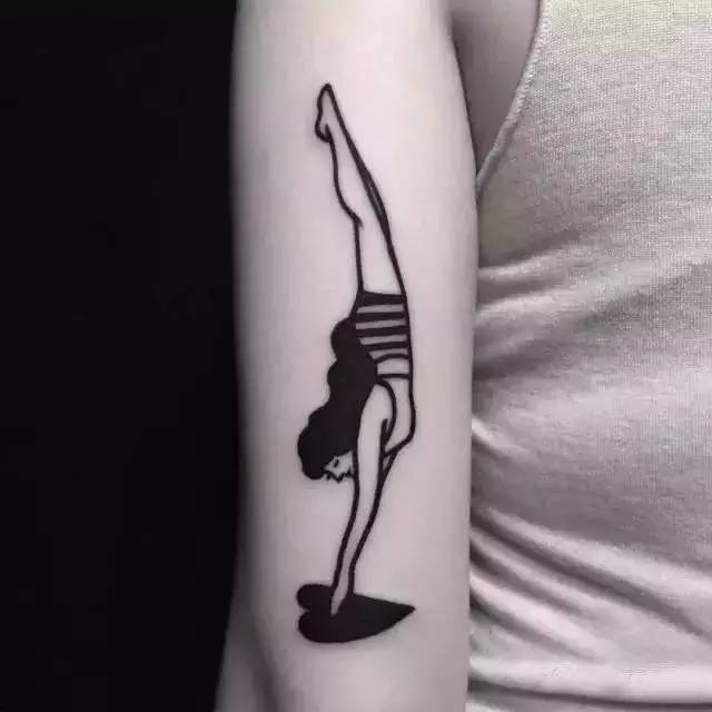 让人惊艳的瑜伽纹身，不说了，小蜜现在就去纹一个