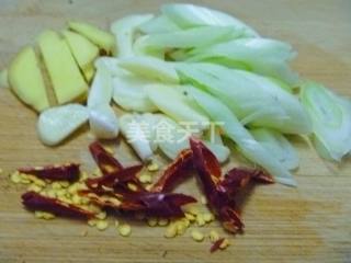 正宗酸菜魚的做法,正宗酸菜魚的做法步驟視頻