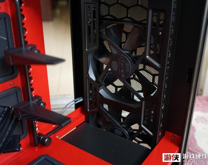 诠释大师精髓 酷冷至尊MasterCase Maker 5t机箱体验