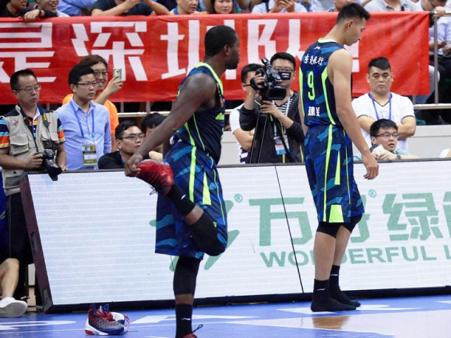 中超为什么不能比nba收视(同样是顶级联赛，为何中超收视人数不如CBA？)