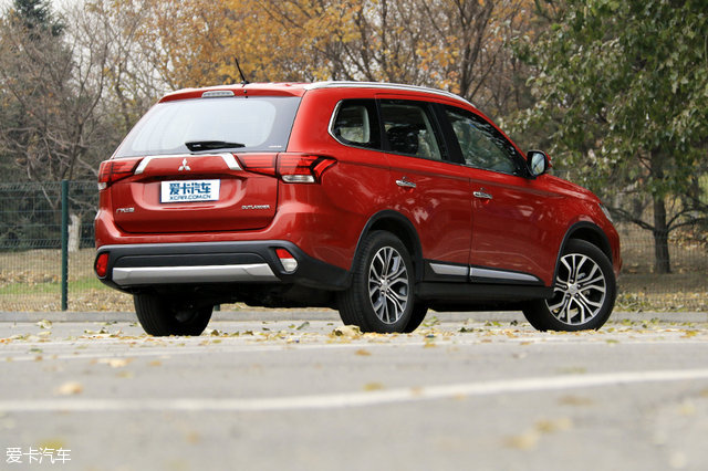 国产价格 进口品质 三菱欧蓝德科技体验