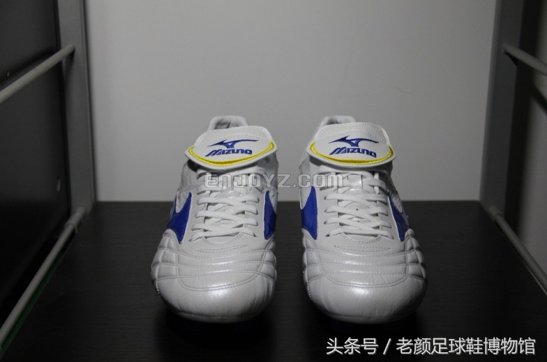 足球复刻什么意思(足球鞋伪复刻哪家强，当然是adidas nike和小日本)