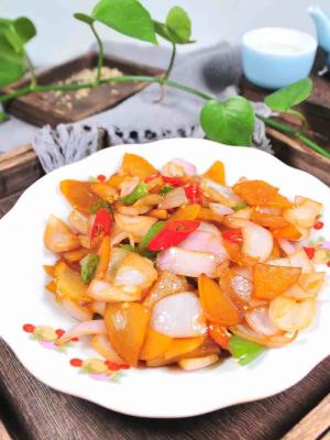 洋葱土豆片 [7步 / 大概15分钟,炒 / 家常味]