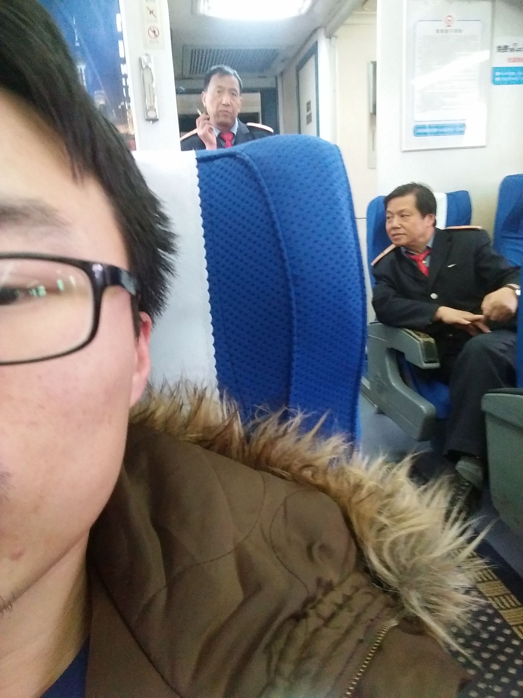 绿皮卧铺的布局(在绿皮k字头的火车里面做软座是什么感觉)