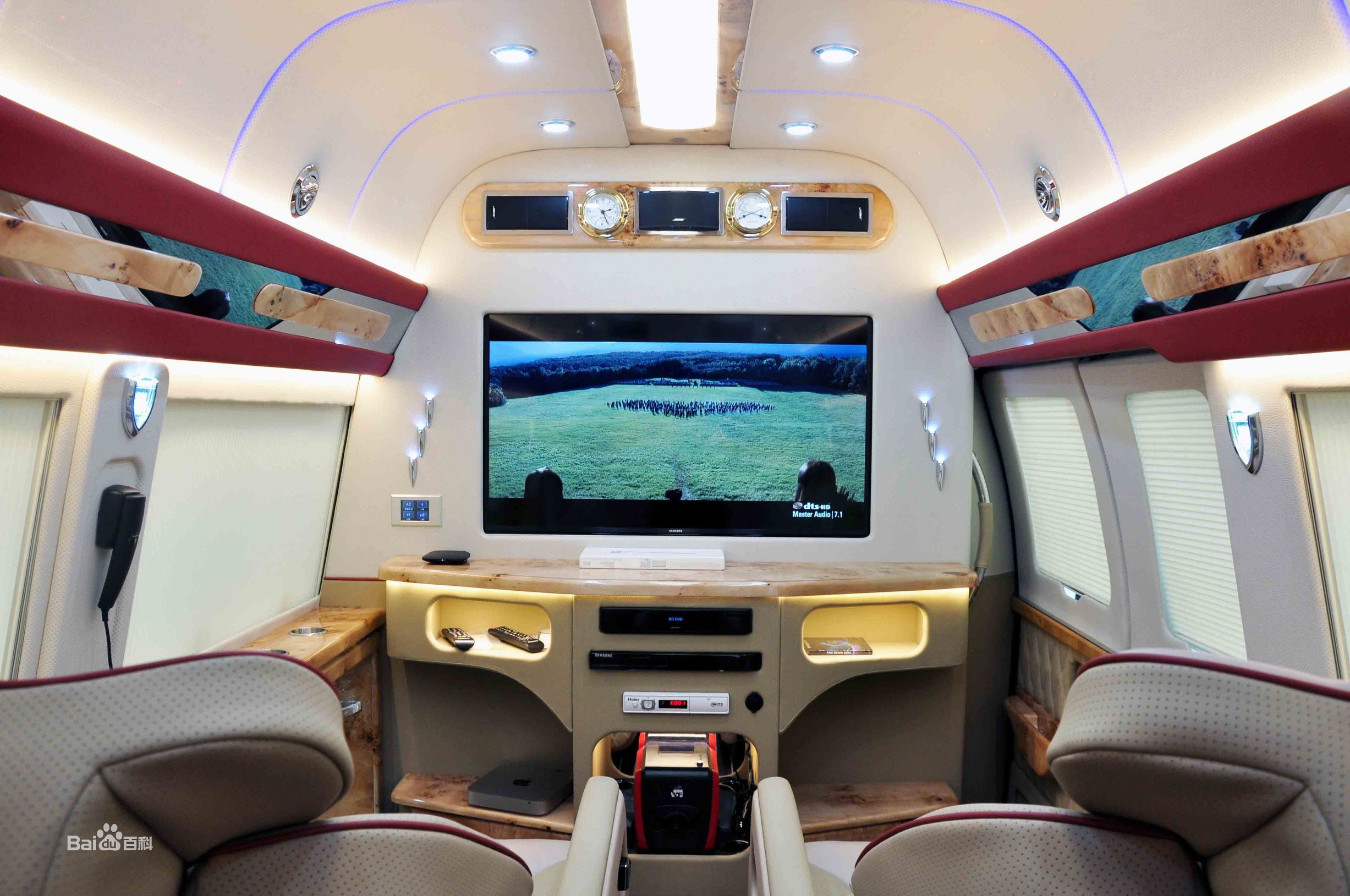 王宝强添两女助理,换新保姆车,盘点明星最爱的几款保姆车