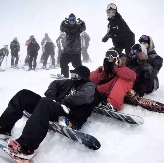 滑雪服究竟为啥这么贵？穿搭选购指南实力来袭，一看便知！