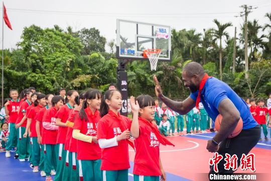 贾森\x20理查德森(前NBA球员贾森·理查德森充当“临时教练”)