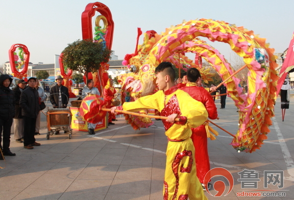 枣庄世界杯事件(古城相逢泳者胜---世界杯国际冬泳节中国枣庄站在台儿庄古城盛大开幕)