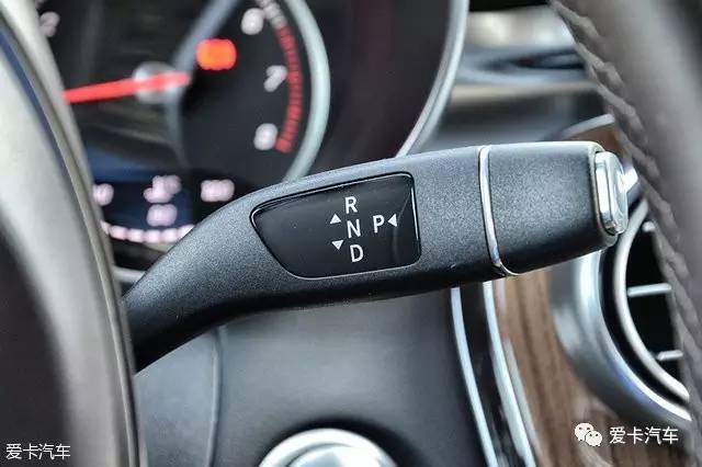 优雅而风华 爱卡测试奔驰GLC260 Coupe