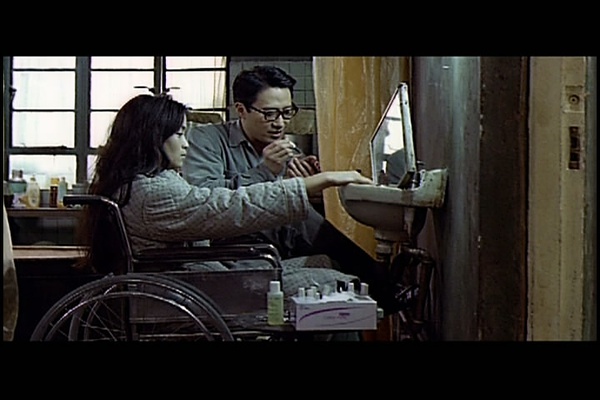 迷离夜类似的电影(国产恐怖片除了老香港的，还有这6部值得一看！)
