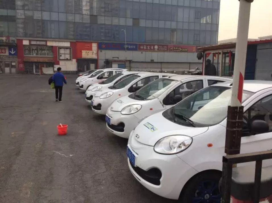 继“共享单车”后，天津又出了两款“共享汽车”，不限号还挺便宜