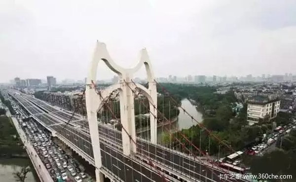 号称中国10大最丑建筑 走南闯北的卡友们你见过比这更丑的吗