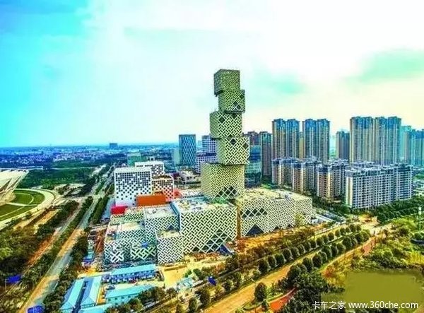 中国十大最丑建筑评选引热议：审美争议背后的建筑文化反思