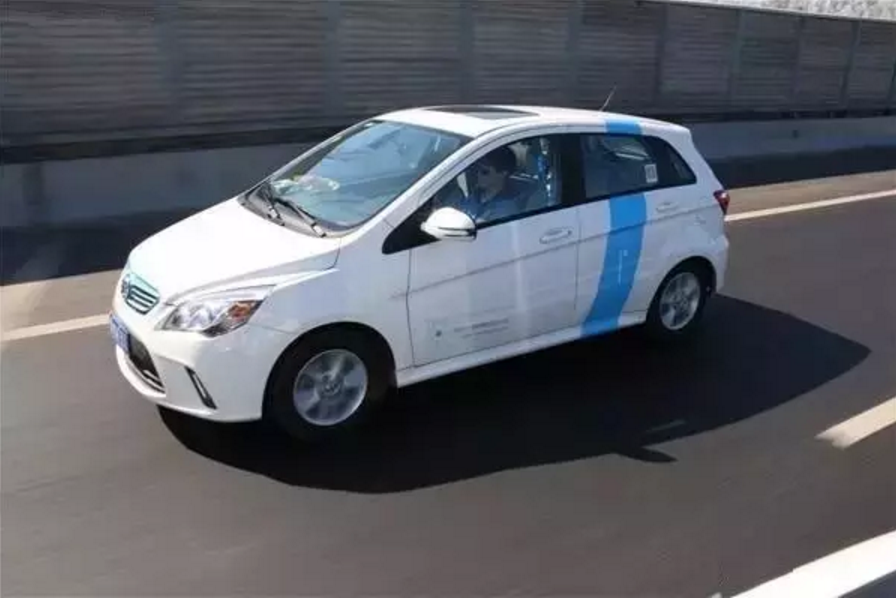 继“共享单车”后，天津又出了两款“共享汽车”，不限号还挺便宜