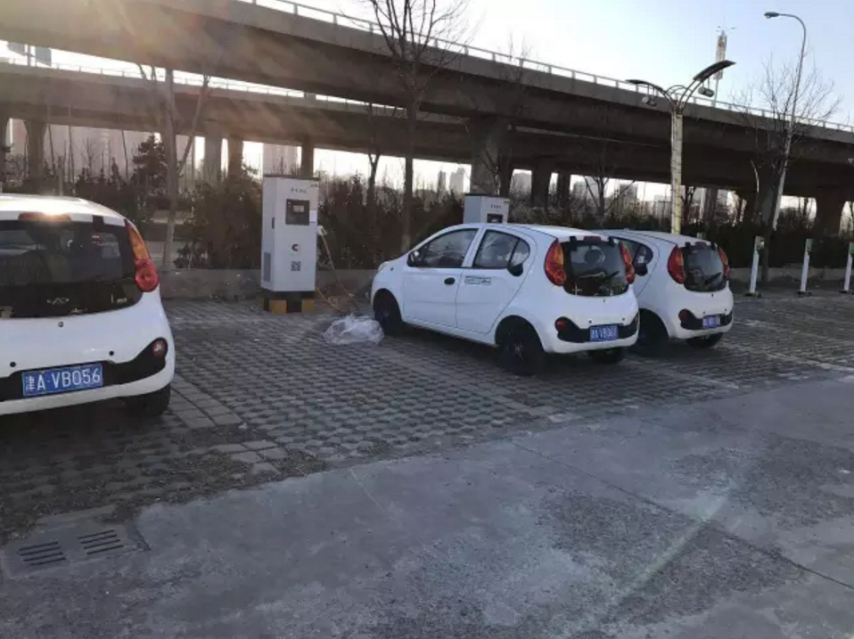继“共享单车”后，天津又出了两款“共享汽车”，不限号还挺便宜