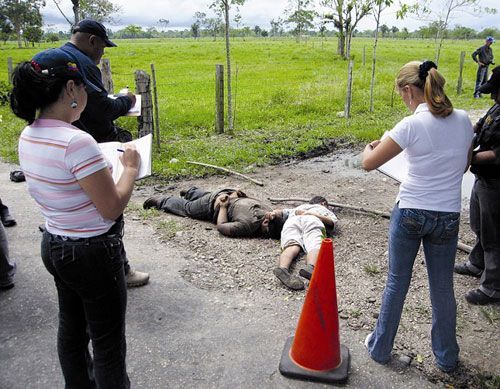 世界杯刺杀球员(一张骇人的足球“死亡名单”！20多年里30多名球员被暗杀！)