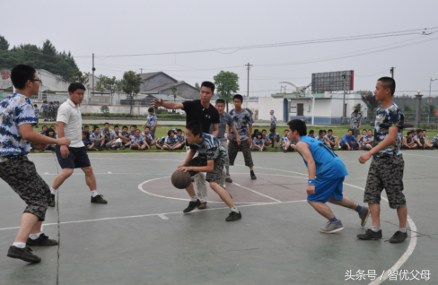 揭秘！戒网瘾学校的真实生活