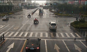 气囊灯亮是什么原因？3年14万公里不能质保么？