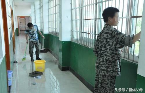 揭秘！戒网瘾学校的真实生活