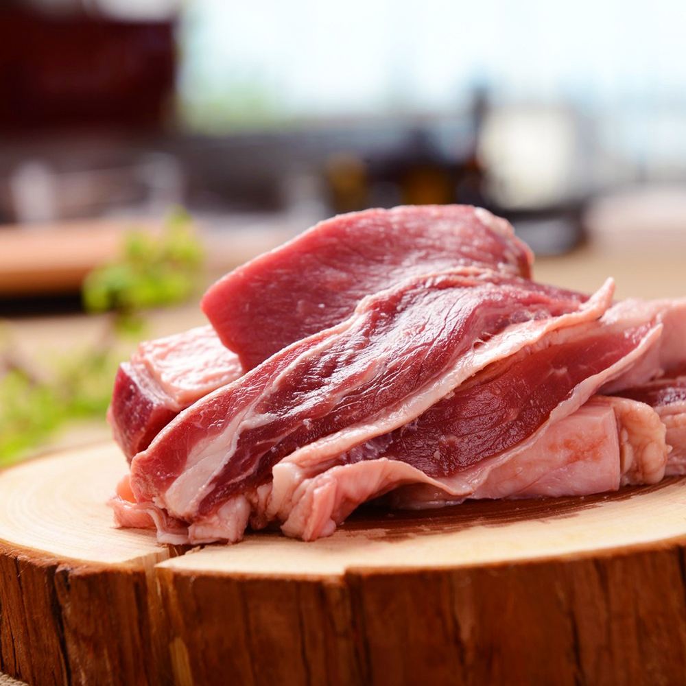 牛腩【营养信息】牛腩即牛腹部及靠近牛肋处的松软肌肉,是指带有筋,肉