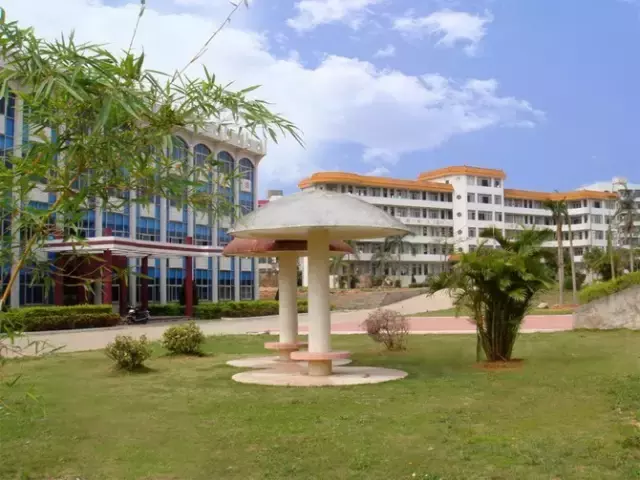 2017茂名“最美大学”评选，为你的母校投一票吧！（附图集）