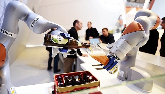 快速、大手筆的機器人收購，能為美的扭轉出多大局面？