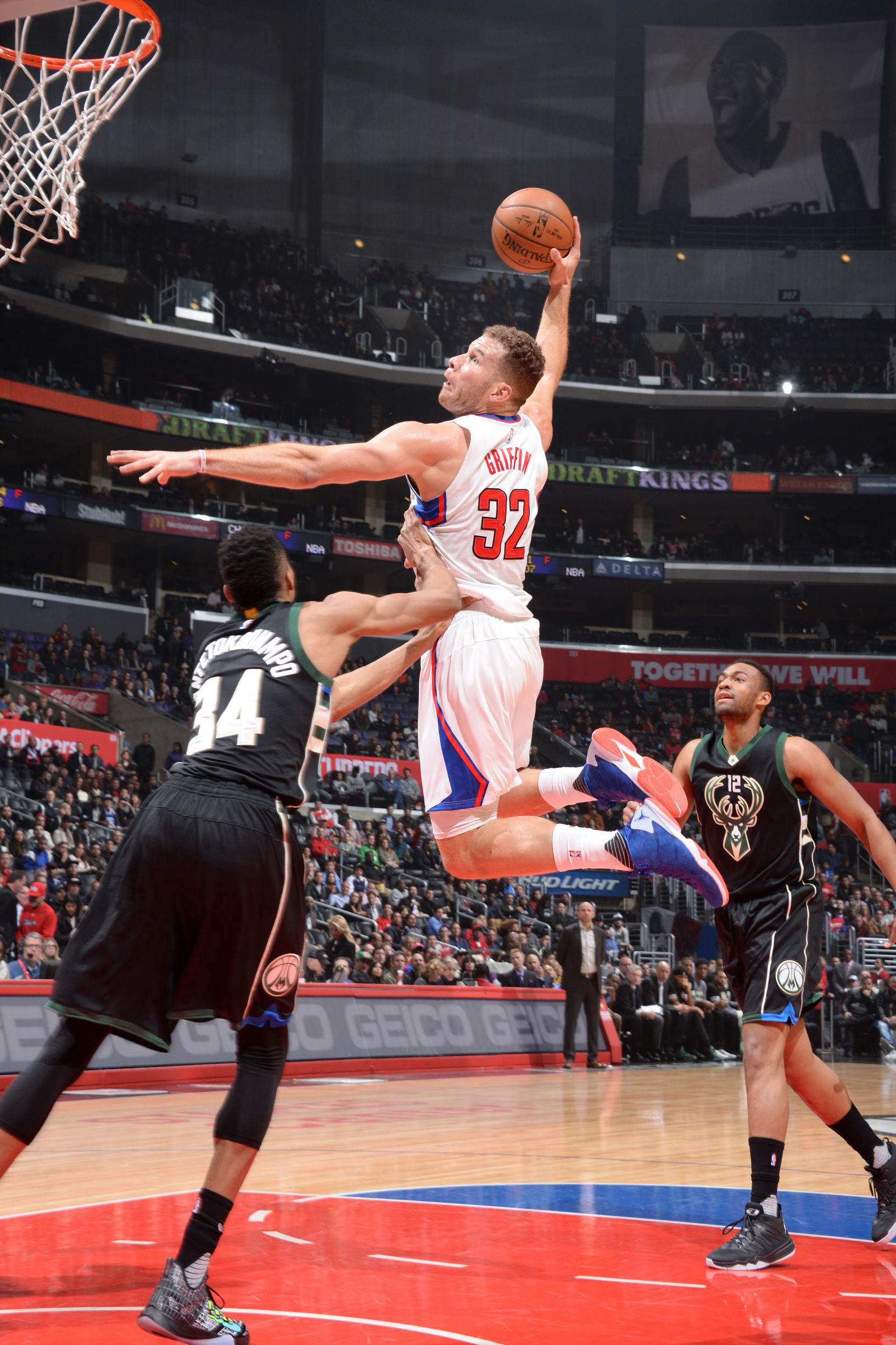 我们看到的那个将暴力美学与视觉冲击完美结合的布雷克·格里芬也是