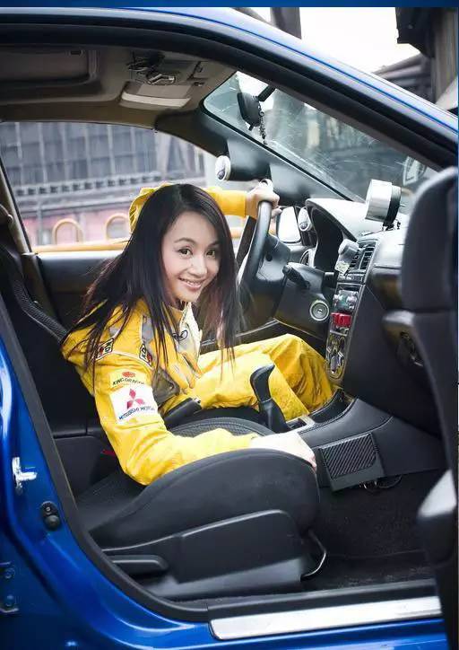 亚洲女赛车(开赛车的女明星真不少,没想到孙俪刘涛曹颖钟丽缇开得这么