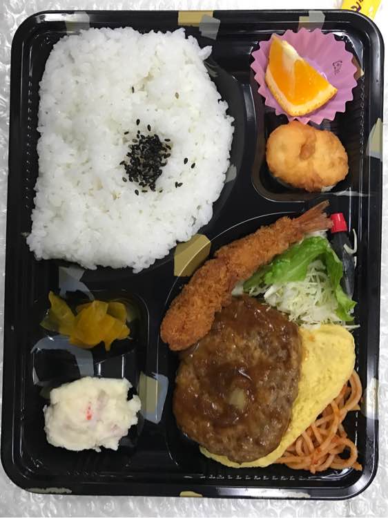 化妆师跟剧组到日本拍戏的伙食，晒给你们看