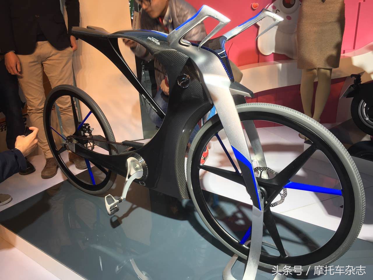 全球最贵的电动自行车EB-X亮相天津展，价值百万