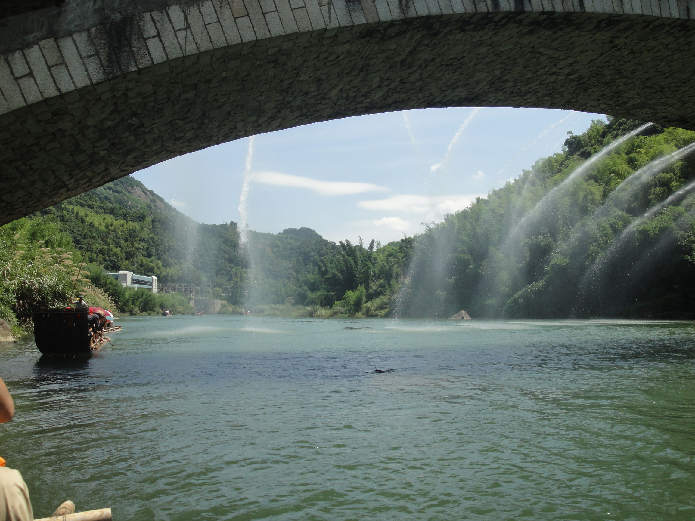 九鲤溪瀑景区是太姥山"山,海,川,岛"四大风景名胜区的重要组成部分,主