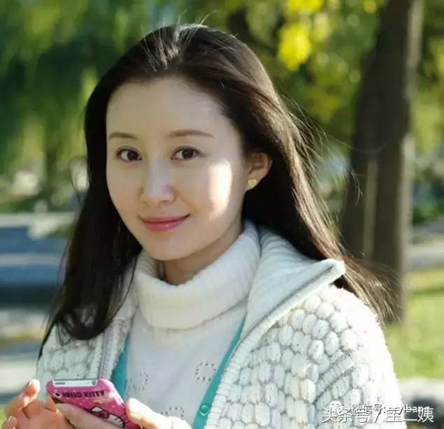 精修图很美,采访照很崩,舒畅被指面相刻薄,还撞脸胡静