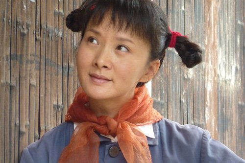 对于谢兰的印象,是有着贤妻良母的长相,小家碧玉的气质.