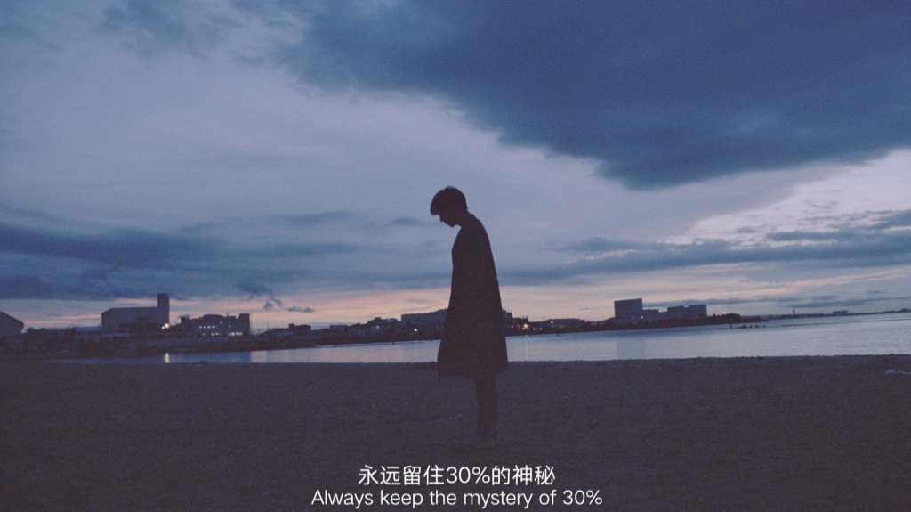 《鬓边不是海棠红》：春宵一刻值千金，梨园戏子与商贾的故事。