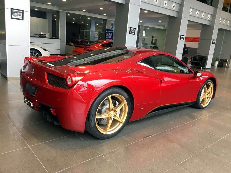 法拉利458 中国龙限量版 如今直降300万 你见过吗