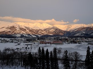 与日本的第二次邂逅：下吕汤之馆岛，白川乡合掌村，白马高地滑雪，东京迪斯尼