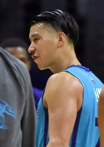 nba球员为什么很少流鼻血(NBA中最爱流鼻血的男人——黄种人在美国不容易)