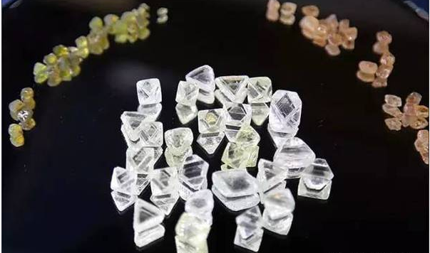 这个世界上第二大的钻石矿场，曾经不允许外人进入如今成景点！