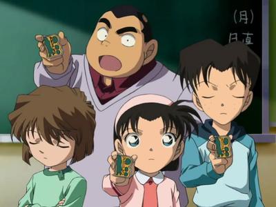 这些都是小学生？我一定是上了假的小学