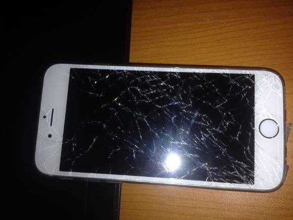 有几个品牌的手机是特容易碎屏的,我揭秘原因给你看 及应对方法