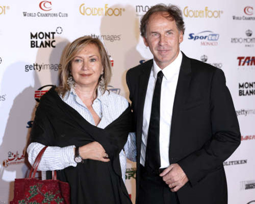 为何巴雷西和妻子都是白人(一生被"带帽"!